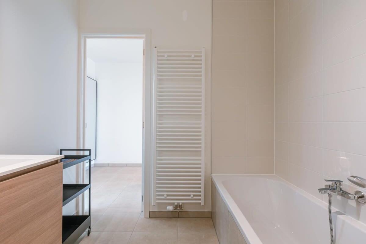 Huswell - Lovely New Apartment At The Harbor + Parking Brujas Exterior foto